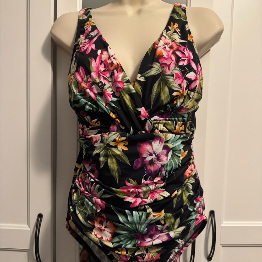 NWT tropical One Piece Swimsuit   By Aqua Green